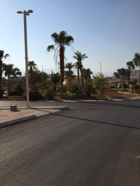 הבית של דרורי Neve Zohar Exterior foto