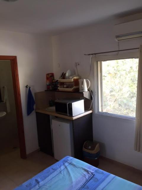 הבית של דרורי Neve Zohar Exterior foto